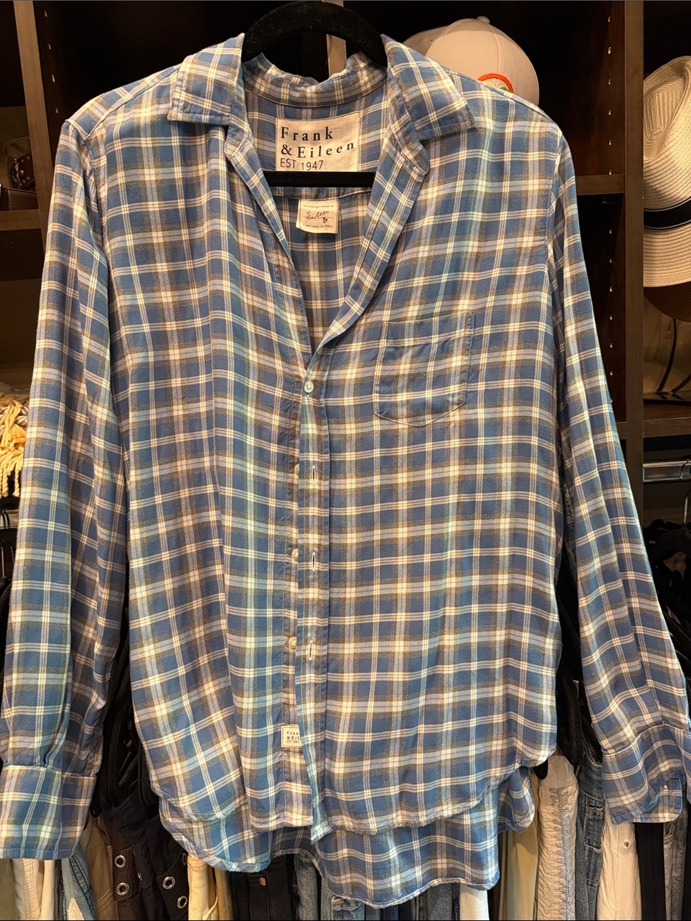 Frank & Eileen Blue and White Plaid Casual Button-Down Shirt
